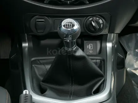 Nissan Navara 2024 года за 9 115 000 тг. в Алматы – фото 13