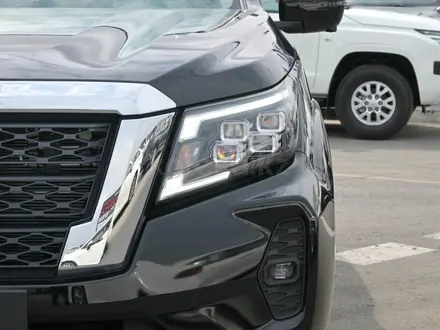 Nissan Navara 2024 года за 9 115 000 тг. в Алматы – фото 6