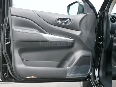 Nissan Navara 2024 года за 9 115 000 тг. в Алматы – фото 7