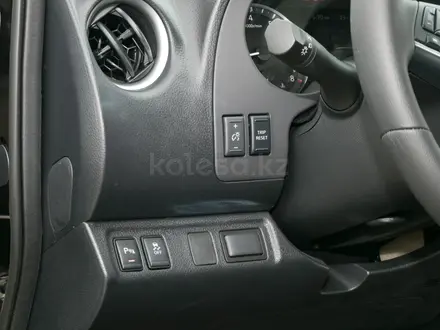 Nissan Navara 2024 года за 9 115 000 тг. в Алматы – фото 10