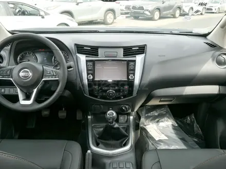 Nissan Navara 2024 года за 9 115 000 тг. в Алматы – фото 11