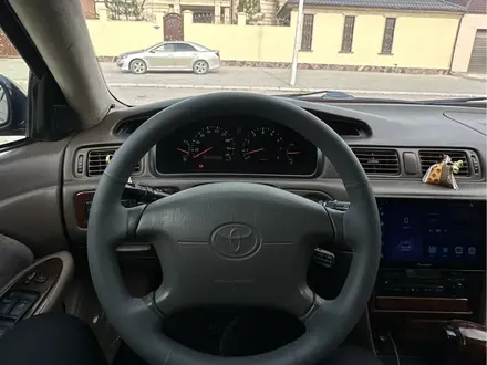 Toyota Camry 2000 года за 3 600 000 тг. в Актау – фото 4
