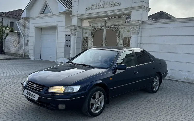 Toyota Camry 2000 года за 3 600 000 тг. в Актау