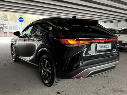 Lexus RX 350 2022 года за 30 500 000 тг. в Алматы – фото 4