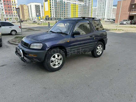 Toyota RAV4 1996 года за 2 300 000 тг. в Астана