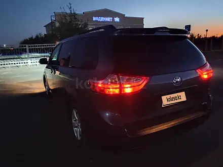 Toyota Sienna 2015 года за 9 800 000 тг. в Атырау – фото 8