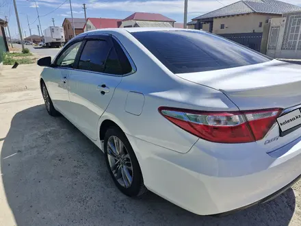 Toyota Camry 2017 года за 9 600 000 тг. в Атырау – фото 8