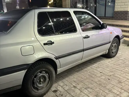 Volkswagen Vento 1993 года за 1 300 000 тг. в Ленгер – фото 3