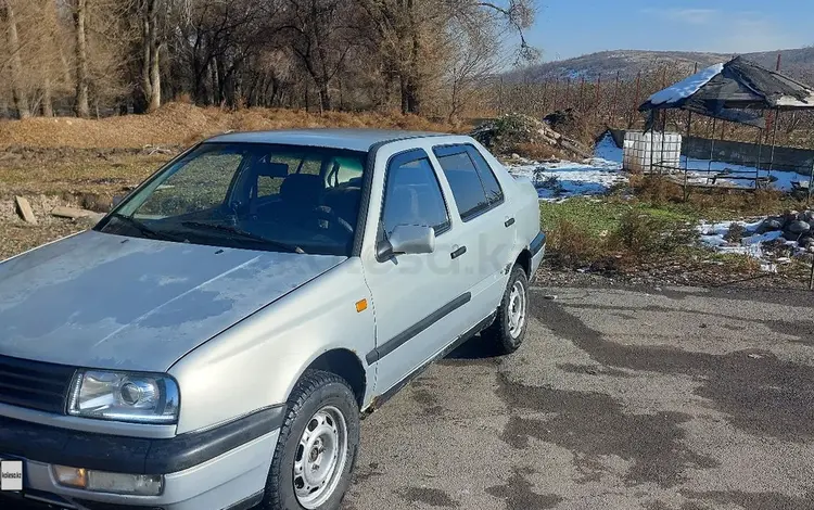 Volkswagen Vento 1993 годаfor1 100 000 тг. в Алматы