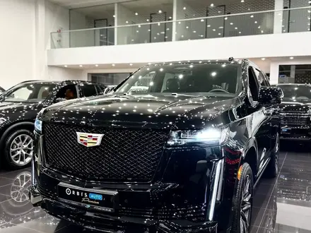 Cadillac Escalade Sport Platinum 2023 года за 89 000 000 тг. в Актобе