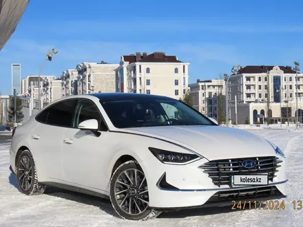 Hyundai Sonata 2020 года за 12 500 000 тг. в Астана