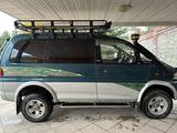 Mitsubishi Delica 1995 годаүшін3 200 000 тг. в Алматы