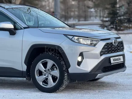 Toyota RAV4 2020 года за 15 200 000 тг. в Астана – фото 5