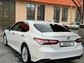 Toyota Camry 2019 года за 14 500 000 тг. в Шымкент – фото 3