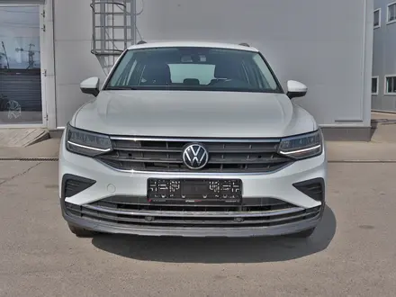 Volkswagen Tiguan 2021 года за 10 790 000 тг. в Алматы – фото 3