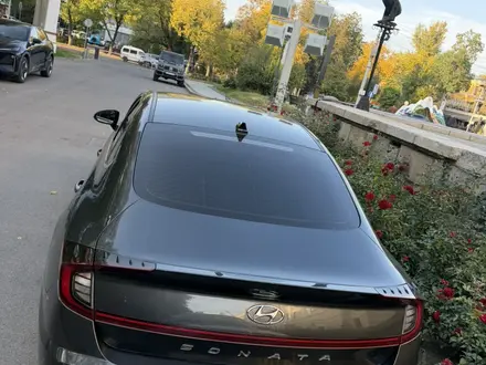 Hyundai Sonata 2021 года за 8 700 000 тг. в Алматы – фото 3