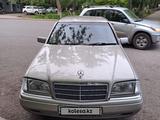 Mercedes-Benz C 200 1995 года за 1 650 000 тг. в Караганда – фото 4
