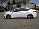 Hyundai Elantra 2017 года за 7 470 000 тг. в Алматы – фото 2