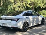 Hyundai Elantra 2023 года за 10 500 000 тг. в Алматы – фото 4