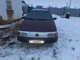 Volkswagen Passat 1993 годаfor1 000 000 тг. в Актобе – фото 2