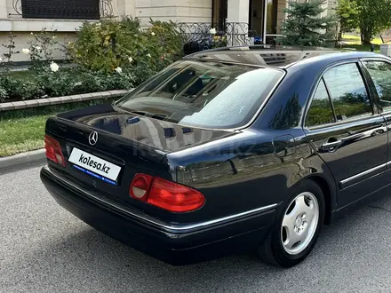 Mercedes-Benz E 320 1998 года за 3 700 000 тг. в Алматы – фото 14