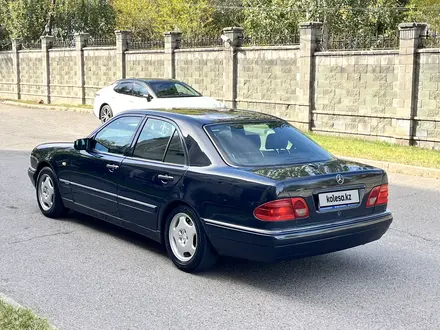Mercedes-Benz E 320 1998 года за 3 700 000 тг. в Алматы – фото 16