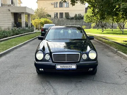 Mercedes-Benz E 320 1998 года за 3 700 000 тг. в Алматы – фото 2