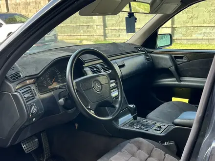 Mercedes-Benz E 320 1998 года за 3 700 000 тг. в Алматы – фото 22