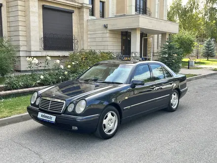 Mercedes-Benz E 320 1998 года за 3 700 000 тг. в Алматы – фото 25