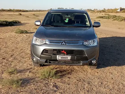 Mitsubishi Outlander 2013 года за 5 400 000 тг. в Атырау – фото 4