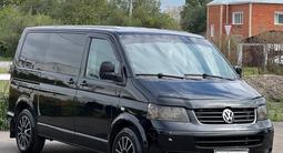 Volkswagen Caravelle 2008 года за 7 600 000 тг. в Алматы