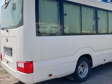 Toyota coaster 2018 2018 года в Атырау – фото 4