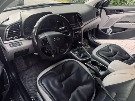 Hyundai Elantra 2017 года за 5 800 000 тг. в Астана – фото 4