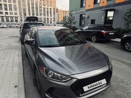 Hyundai Elantra 2017 года за 5 800 000 тг. в Астана