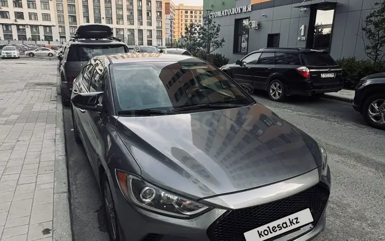 Hyundai Elantra 2017 года за 5 800 000 тг. в Астана