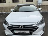 Hyundai Elantra 2019 годаfor8 900 000 тг. в Алматы