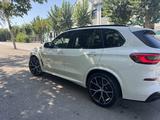 BMW X5 2019 года за 29 000 000 тг. в Караганда – фото 3