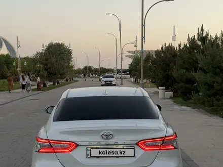 Toyota Camry 2021 года за 18 200 000 тг. в Шымкент – фото 6