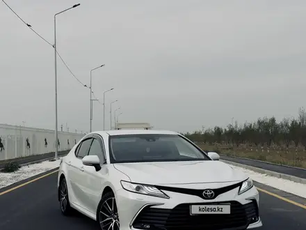 Toyota Camry 2021 года за 18 200 000 тг. в Шымкент – фото 7