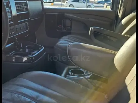 Chevrolet Express 2012 года за 35 000 000 тг. в Астана – фото 25