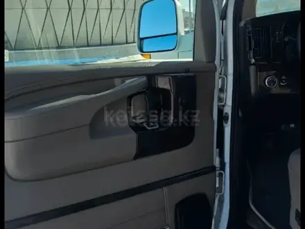 Chevrolet Express 2012 года за 35 000 000 тг. в Астана – фото 28