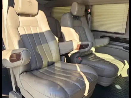 Chevrolet Express 2012 года за 35 000 000 тг. в Астана – фото 40