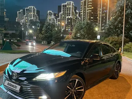 Toyota Camry 2020 года за 12 950 000 тг. в Алматы – фото 2