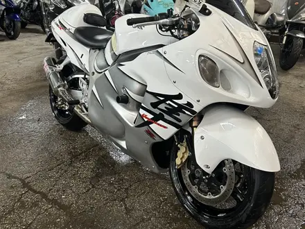 Suzuki  GSX 1300 R Hayabusa 2005 года за 3 700 000 тг. в Алматы