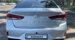Hyundai Sonata 2019 года за 6 217 000 тг. в Алматы – фото 4