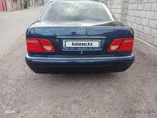Mercedes-Benz E 280
