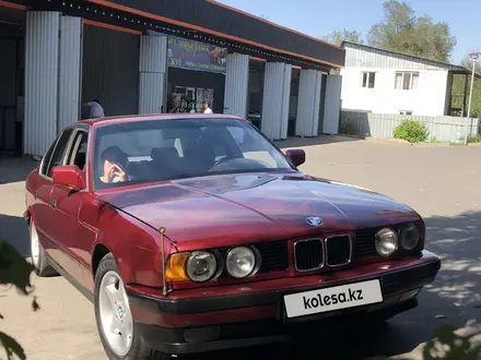 BMW 520 1991 года за 2 900 000 тг. в Алматы