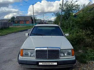 Mercedes-Benz E-Class, 1992