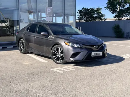 Toyota Camry 2019 года за 9 850 000 тг. в Актау – фото 3