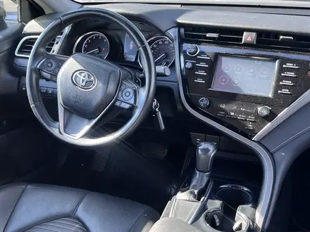 Toyota Camry 2019 года за 9 850 000 тг. в Актау – фото 8
